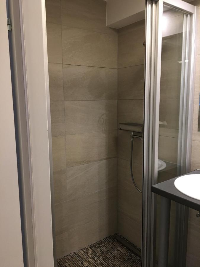 Cosy Flat In The Quiet Area With Own Garden, Free Parking And Direct Public Transport Link To The Centre Viena Exterior foto